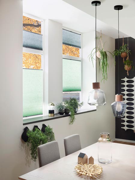 Erfal-m-wabenplissee-duette-tag-und-nacht-anlage-verspannt