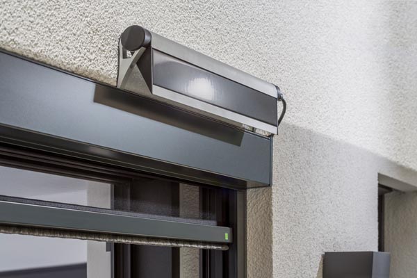 germania-Insektenschutz-elektro-rollo-solarmodul