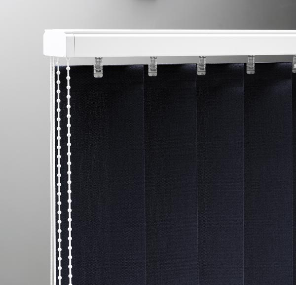 germania-luxaflex-vertikal-lamellen-oberschiene-bedienung-schnurzug-kettenwendung