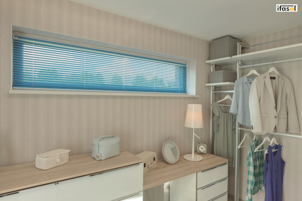 ifasol-standard-jalousie-25mm-mit-kettenbedienung